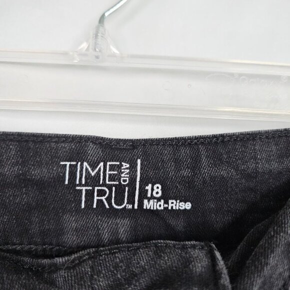 TIME AND TRU Jean Shorts BLACK size 18 Distressed Denim Goth Grunge Mid Rise - Picture 6 of 7
